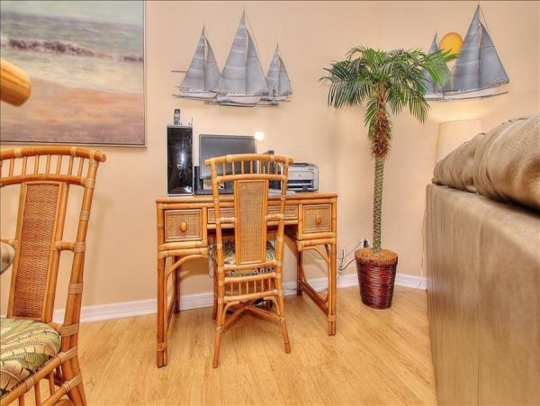 1 Bedroom Condo with Gulfview balcony & beachfront heated pool & spa