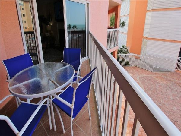 1 Bedroom Condo with Gulfview balcony & beachfront heated pool & spa