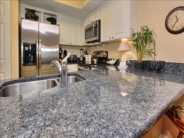 1 Bedroom Condo with Gulfview balcony & beachfront heated pool & spa