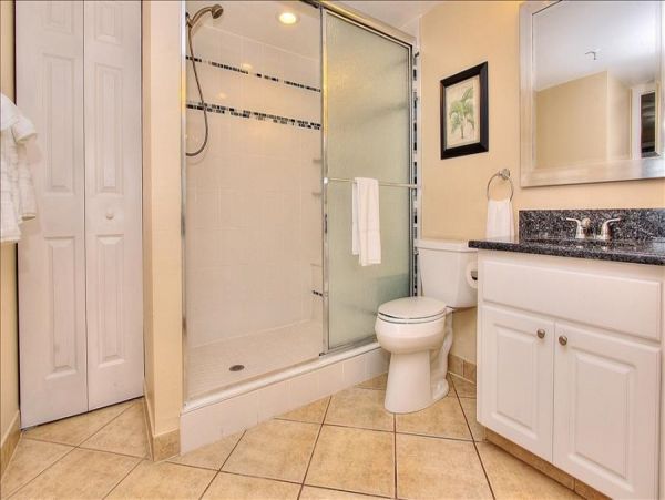 1 Bedroom Condo with Gulfview balcony & beachfront heated pool & spa
