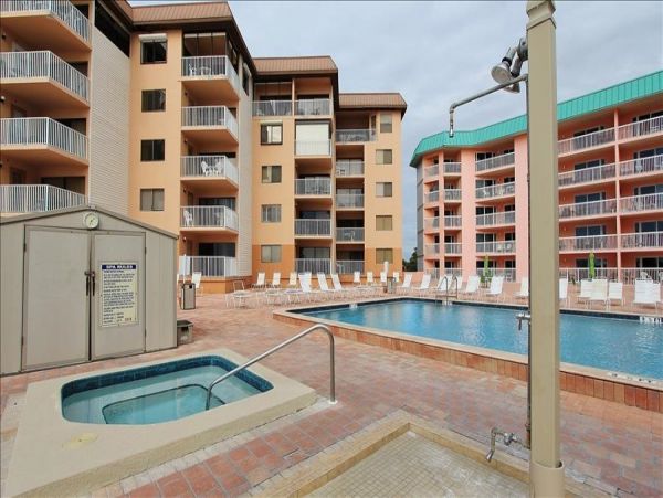 1 Bedroom Condo with Gulfview balcony & beachfront heated pool & spa
