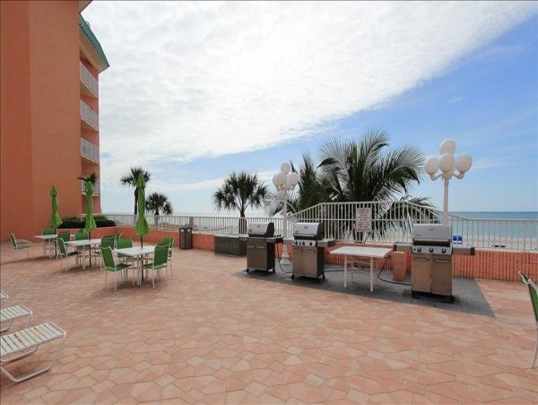 1 Bedroom Condo with Gulfview balcony & beachfront heated pool & spa