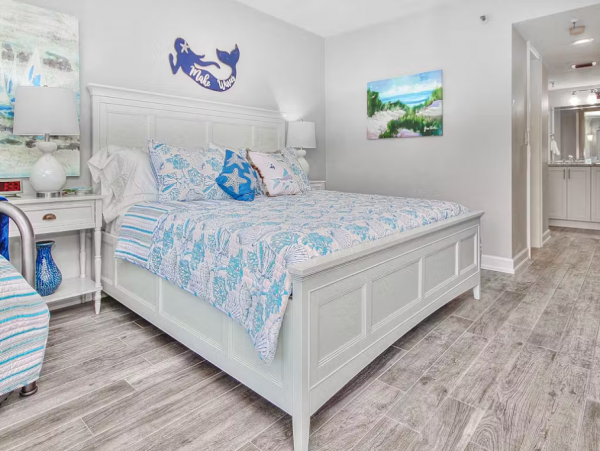 Indian Shores Vacation Condo 3 Bedroom, Beach Access & Pool