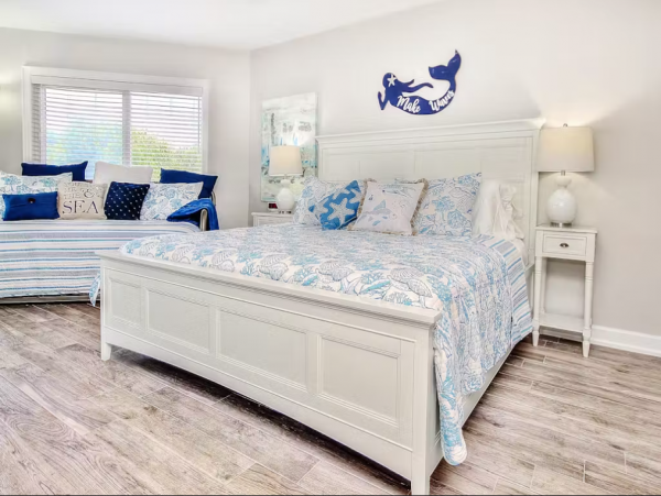 Indian Shores Vacation Condo 3 Bedroom, Beach Access & Pool