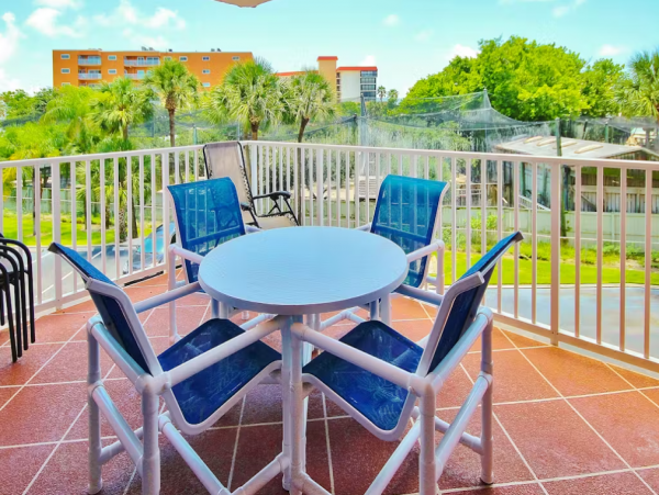 Indian Shores Vacation Condo 3 Bedroom, Beach Access & Pool