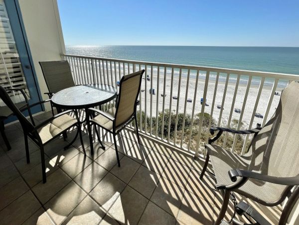 BEACHFRONT 2 BEDROOM CONDO WITH FULL GULF VIEW!