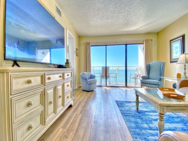 BEACHFRONT 2 BEDROOM CONDO WITH FULL GULF VIEW!