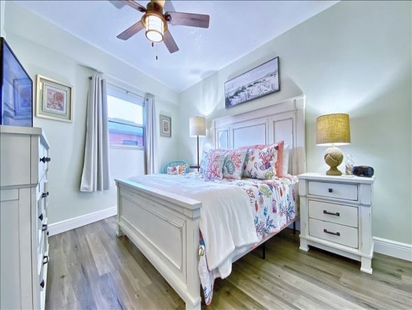 Beachfront condo with brilliant views
