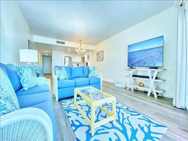Beachfront condo with brilliant views