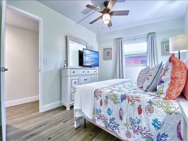 Beachfront condo with brilliant views