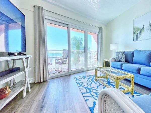 Beachfront condo with brilliant views