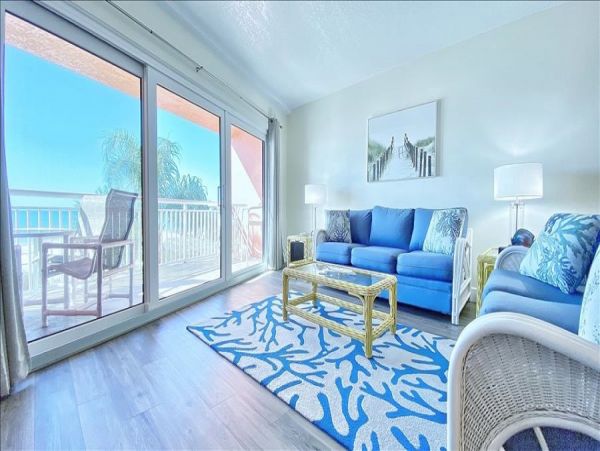 Beachfront condo with brilliant views
