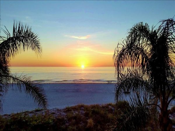 Beachfront condo with brilliant views