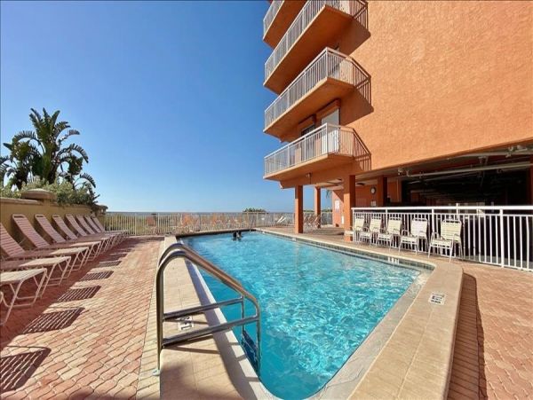 Beachfront condo with brilliant views