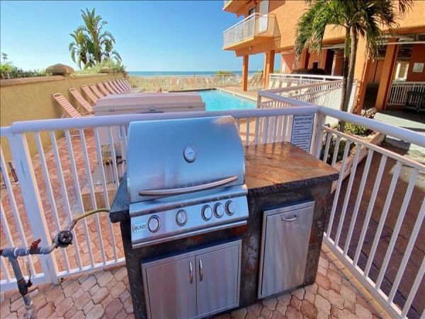Beachfront condo with brilliant views