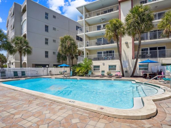 Indian Shores Beachfront Vacation Rental - Gulf Coast Condo