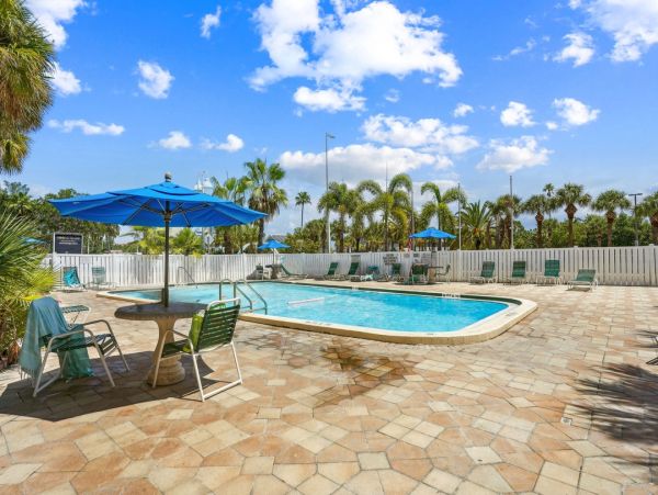 Indian Shores Beachfront Vacation Rental - Gulf Coast Condo