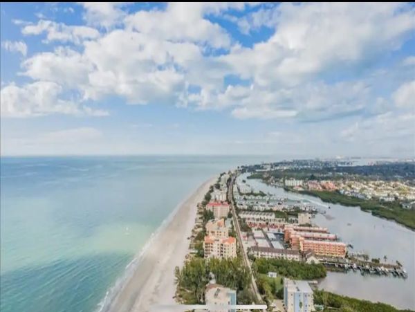 Indian Shores Beachfront Vacation Rental - Gulf Coast Condo