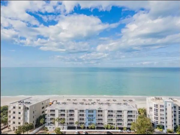 Indian Shores Beachfront Vacation Rental - Gulf Coast Condo
