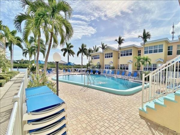 Indian Shores Ai Condo 983535