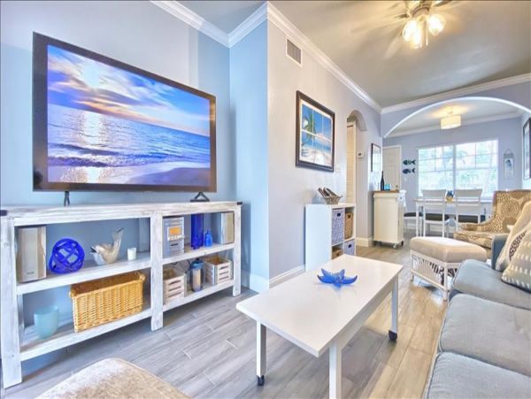 Upscale 1st floor condo with private entrance , patio, pool, washer, dryer & A/C