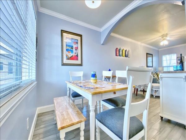 Upscale 1st floor condo with private entrance , patio, pool, washer, dryer & A/C