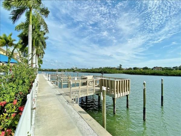 Upscale 1st floor condo with private entrance , patio, pool, washer, dryer & A/C