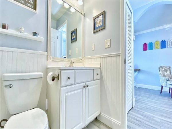 Upscale 1st floor condo with private entrance , patio, pool, washer, dryer & A/C