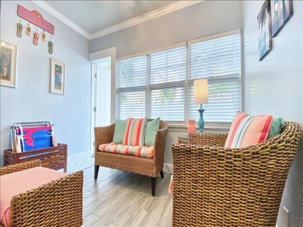Upscale 1st floor condo with private entrance , patio, pool, washer, dryer & A/C
