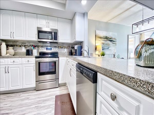 Indian Shores Beachfront Vacation Rental 3-Bedroom Florida Gulf Coast Condo