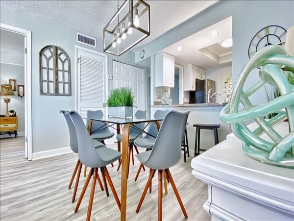 Indian Shores Beachfront Vacation Rental 3-Bedroom Florida Gulf Coast Condo