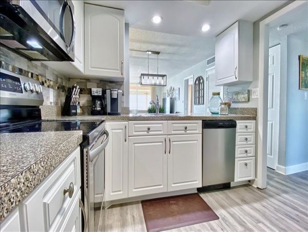 Indian Shores Beachfront Vacation Rental 3-Bedroom Florida Gulf Coast Condo