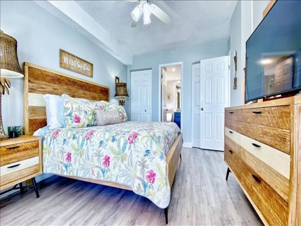 Indian Shores Beachfront Vacation Rental 3-Bedroom Florida Gulf Coast Condo