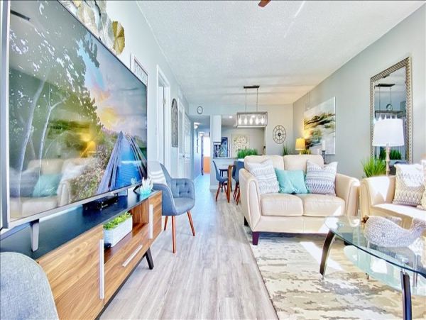 Indian Shores Beachfront Vacation Rental 3-Bedroom Florida Gulf Coast Condo