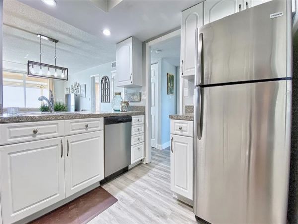 Indian Shores Beachfront Vacation Rental 3-Bedroom Florida Gulf Coast Condo