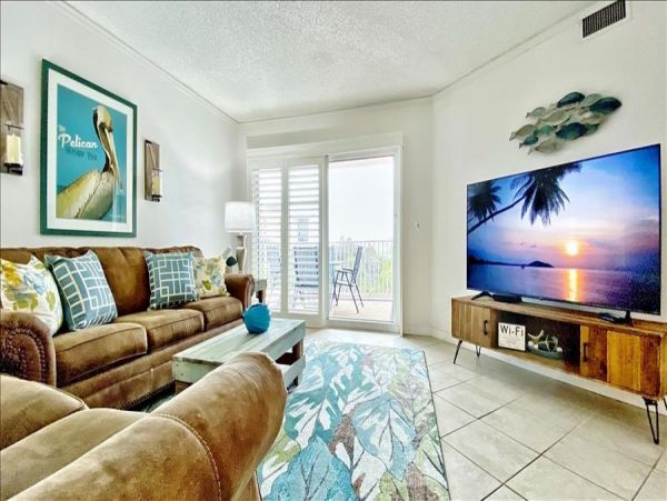Beach Lovely Awaits your Arrivel