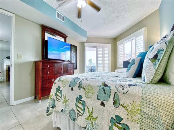 Beach Lovely Awaits your Arrivel