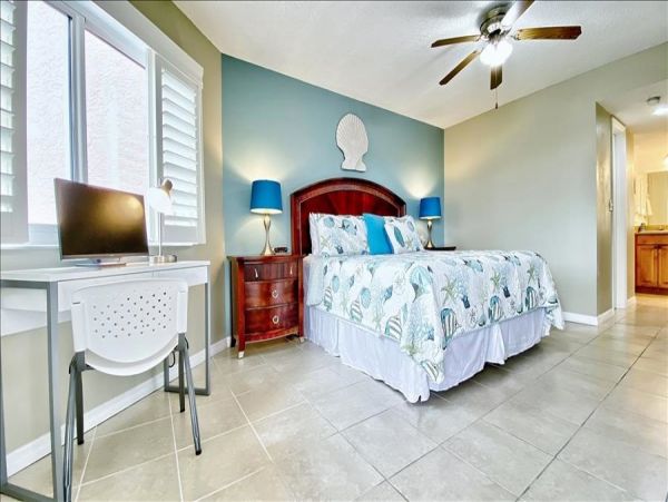 Beach Lovely Awaits your Arrivel