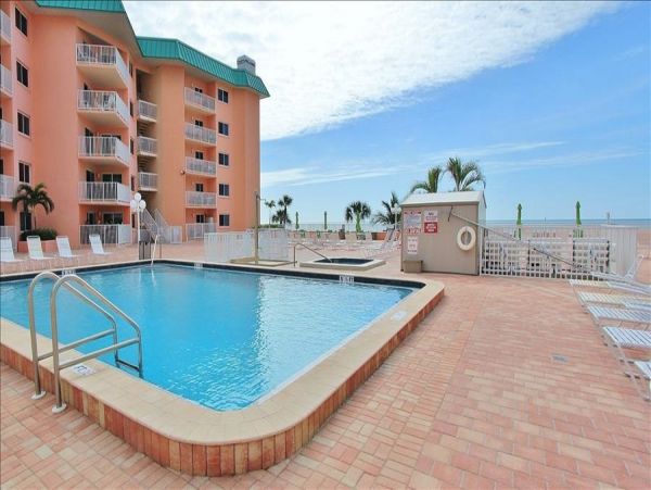 Beach Lovely Awaits your Arrivel