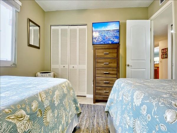 Beach Lovely Awaits your Arrivel
