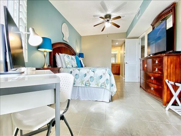 Beach Lovely Awaits your Arrivel