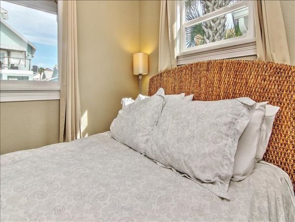 Indian Shores Ai Condo 983547