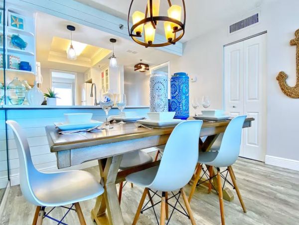 Charming Beachfront Vacation Rental With Three Bedrooms