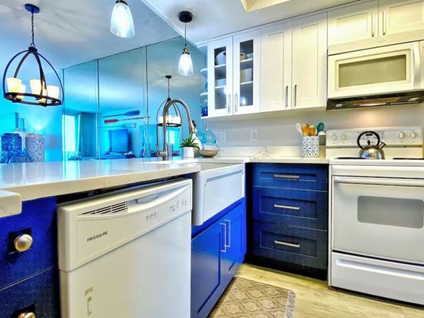 Charming Beachfront Vacation Rental With Three Bedrooms