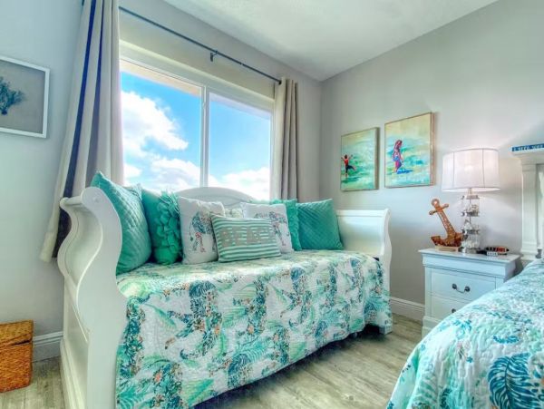 Charming Beachfront Vacation Rental With Three Bedrooms