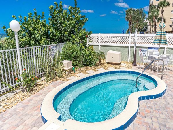 Charming Beachfront Vacation Rental With Three Bedrooms