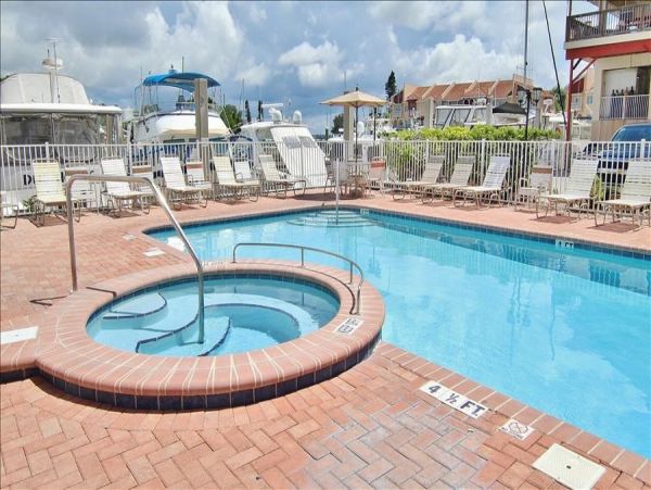 Indian Rocks Indian Shores Condo 983557