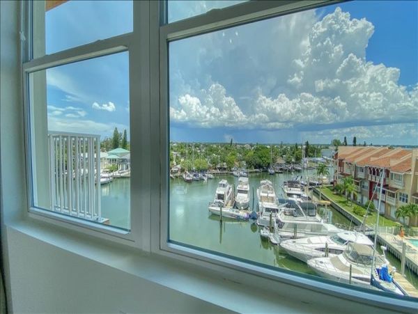 Walk to Beach Madeira Vacation Condo Two Bedroom