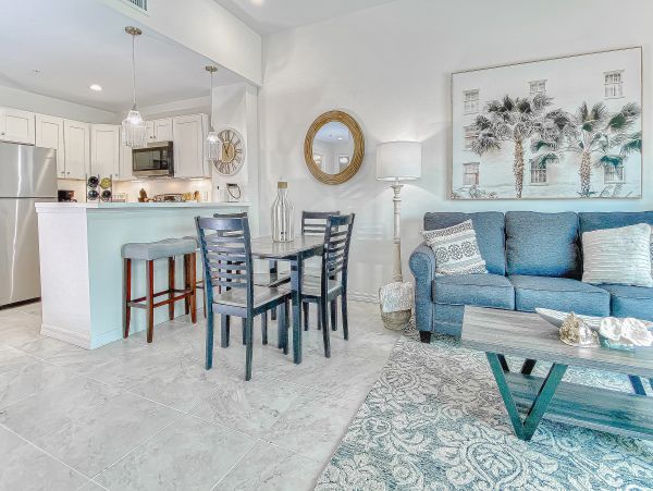 Walk to Beach Madeira Vacation Condo Two Bedroom