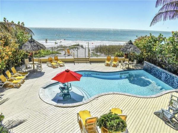 Madeira Beach Penthouse Four Bedroom Sleeps 12